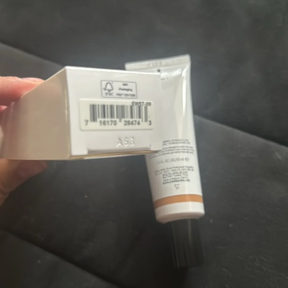 Bobbi Brown, Vitamin Enriched Skin Tint SPF 15